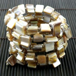CMother of Pearl Bracelet (Ivory) China - Click To Enlarge
