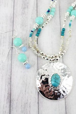 CTURQUOISE BEADED SILVERTONE NECKLACE AND EARRING SET - Click To Enlarge